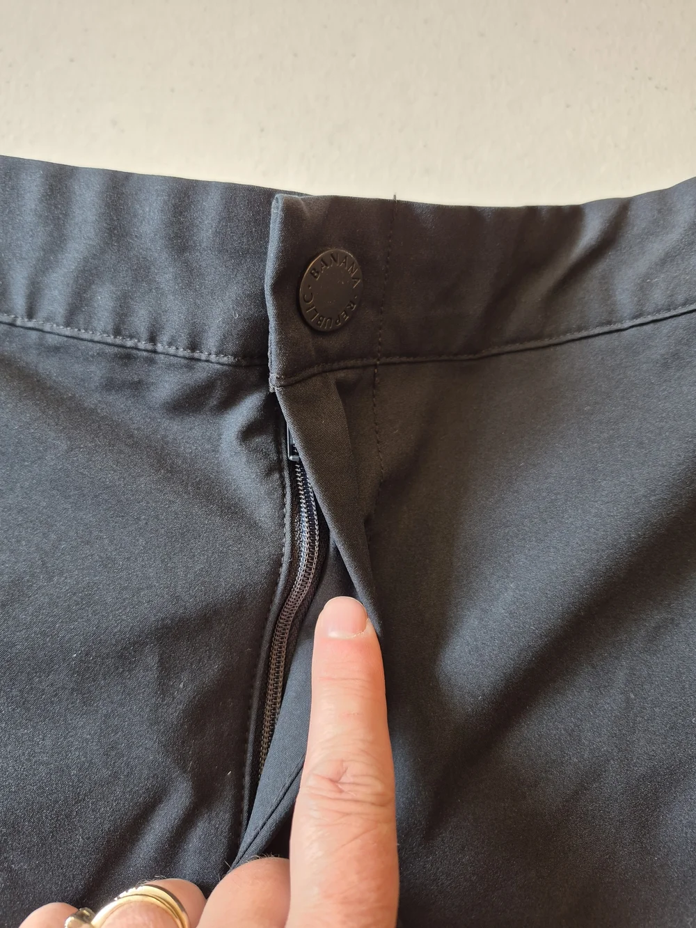 Banana Republic Black Men’s Performance Chinos 4876